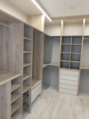 vestidor abierto en esquina